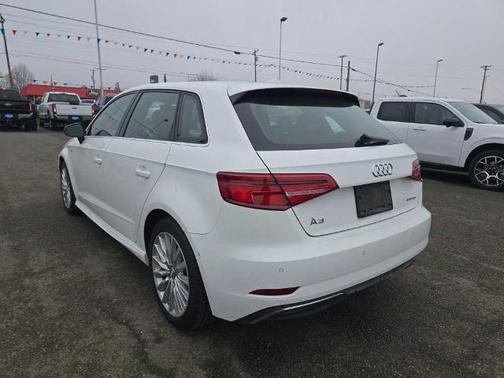 2017 Audi A3 e-tron 1.4T PREMIUM