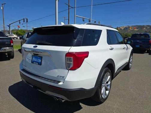 2022 Ford Explorer PLATINUM