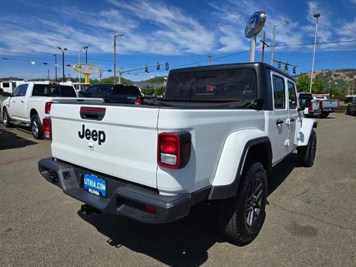 2024 Jeep Gladiator SPORT