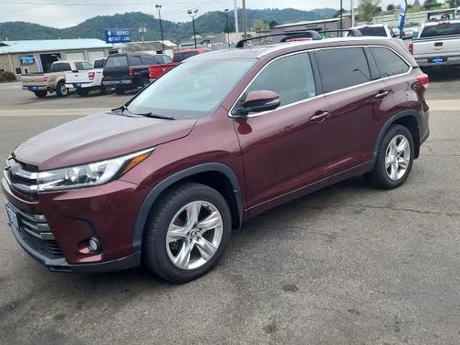 Ooh La La Rouge Mica 2018 Toyota Highlander LIMITED