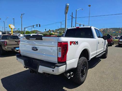 2019 Ford F-350 LARIAT SUPER DUTY