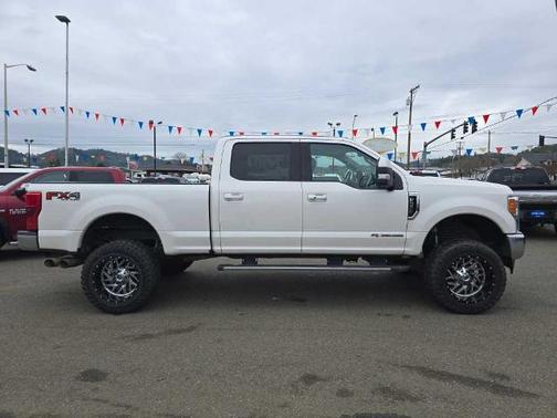 2017 Ford F-350 LARIAT SUPER DUTY