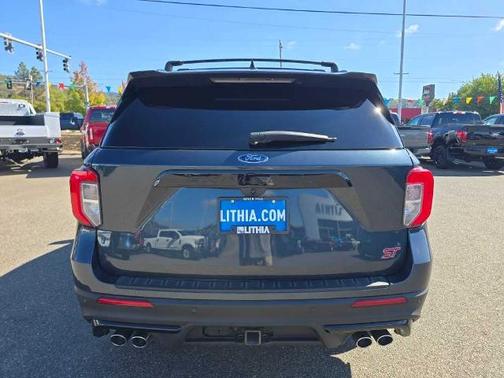 2022 Ford Explorer ST