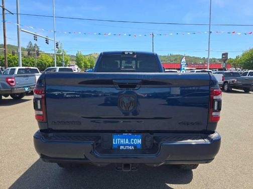 Patriot Blue Pearlcoat 2022 RAM 2500 LARAMIE