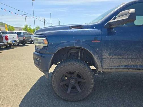Patriot Blue Pearlcoat 2022 RAM 2500 LARAMIE
