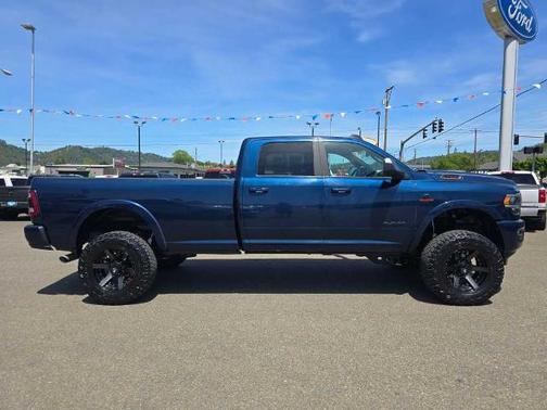 Patriot Blue Pearlcoat 2022 RAM 2500 LARAMIE