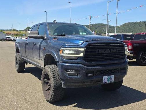 Patriot Blue Pearlcoat 2022 RAM 2500 LARAMIE