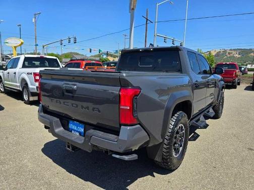 2024 Toyota Tacoma TRD OFF ROAD