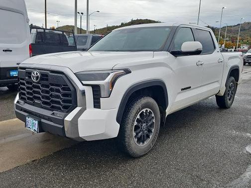 2022 Toyota Tundra SR5