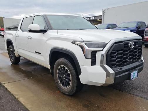 2022 Toyota Tundra SR5