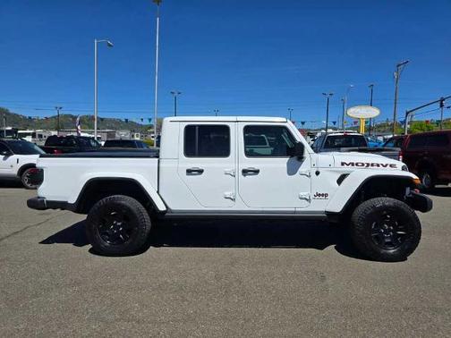2020 Jeep Gladiator MOJAVE