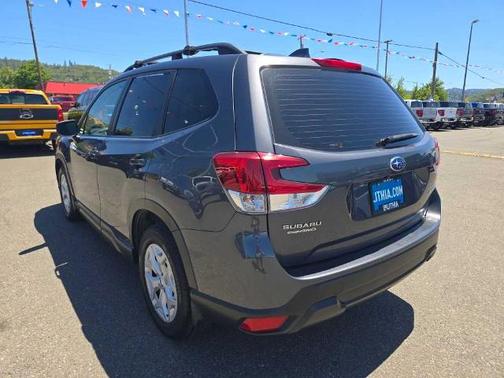 Magnetite Gray Metallic 2020 Subaru Forester BASE