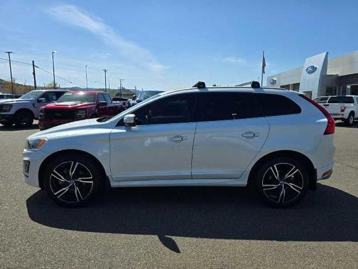2017 Volvo XC60 T6 R-DESIGN