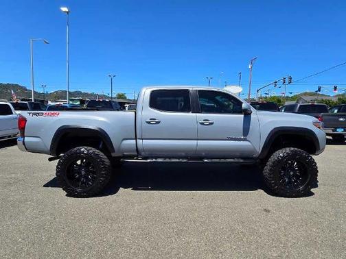 2018 Toyota Tacoma TRD OFF ROAD