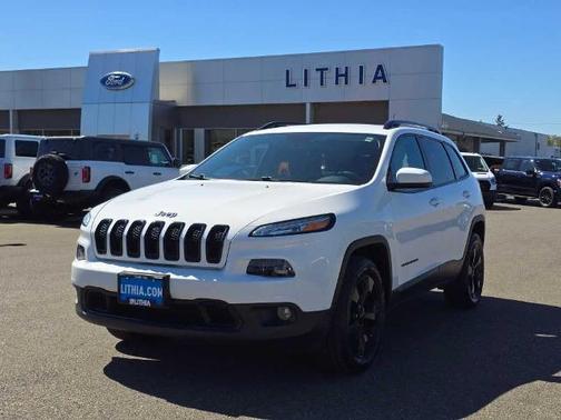 Bright White Clearcoat 2018 Jeep Cherokee LATITUDE