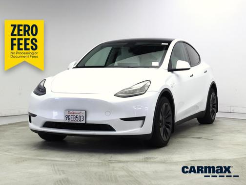 White 2023 Tesla Model Y Long Range
