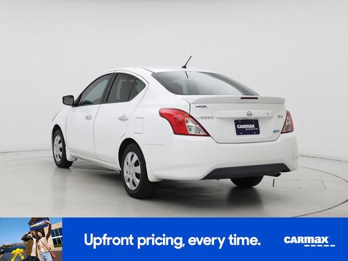 2016 Nissan Versa SV
