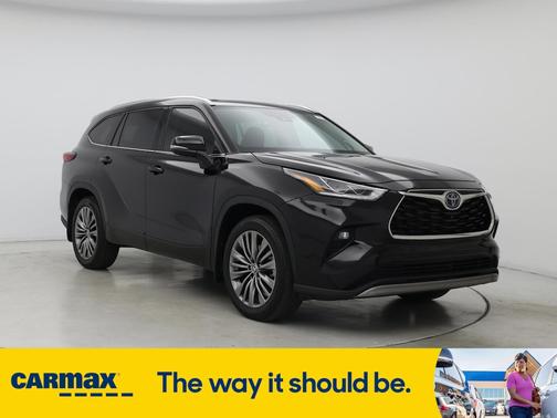 2022 Toyota Highlander Hybrid Platinum