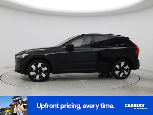 2024 Volvo XC60 Recharge Plug-In Hybrid T8 Ultimate Dark Theme