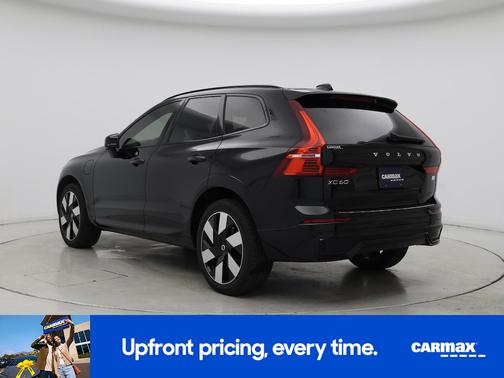 2024 Volvo XC60 Recharge Plug-In Hybrid T8 Ultimate Dark Theme
