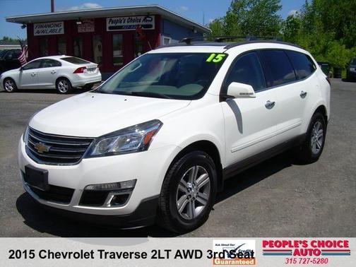 White 2015 Chevrolet Traverse 2LT