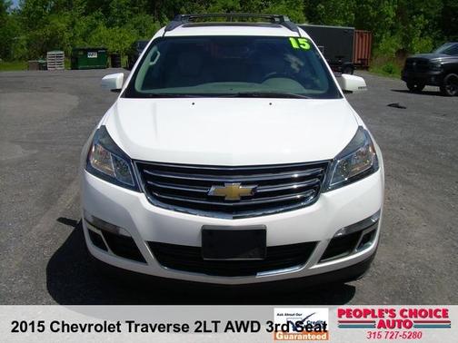 White 2015 Chevrolet Traverse 2LT