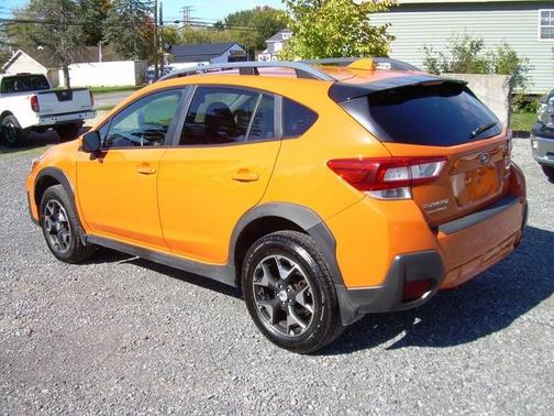 Sunshine Orange 2018 Subaru Crosstrek 2.0i Premium