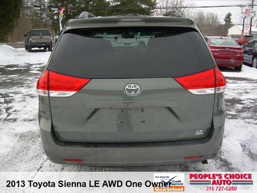 2013 Toyota Sienna LE