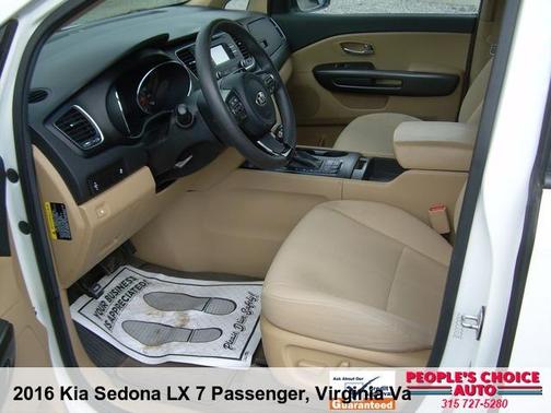 White 2016 Kia Sedona LX