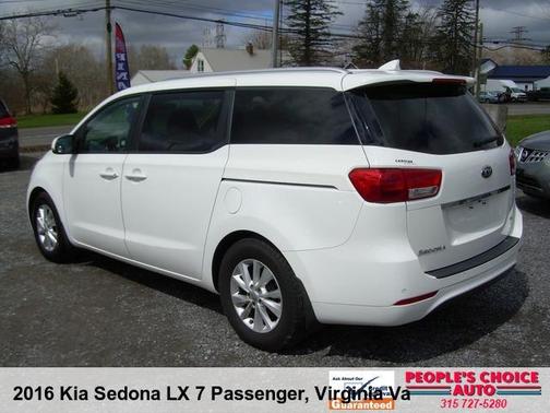 White 2016 Kia Sedona LX