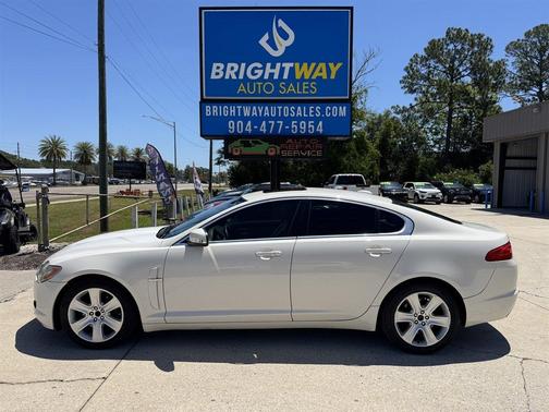 White 2009 Jaguar XF Luxury