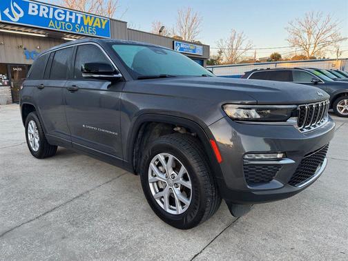 Gray 2022 Jeep Grand Cherokee Limited