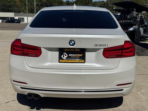 2018 BMW 330 i