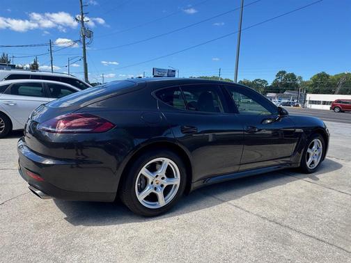2014 Porsche Panamera 