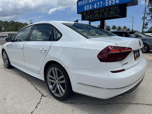 2018 Volkswagen Passat 2.0T R-Line