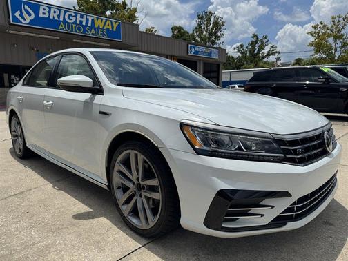2018 Volkswagen Passat 2.0T R-Line