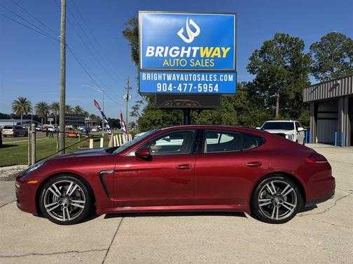 Burgundy 2014 Porsche Panamera 4