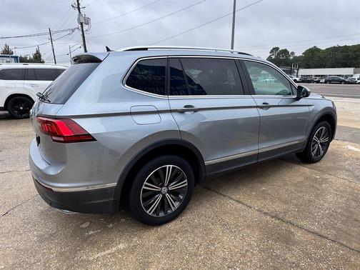 2019 Volkswagen Tiguan 2.0T SEL