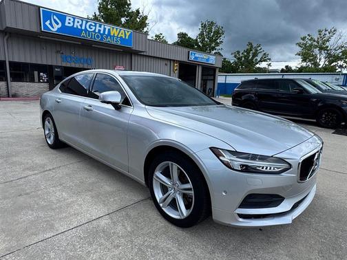2018 Volvo S90 T5 Momentum