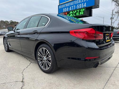 Black 2020 BMW 530 i