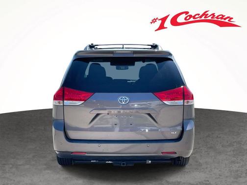 2011 Toyota Sienna XLE
