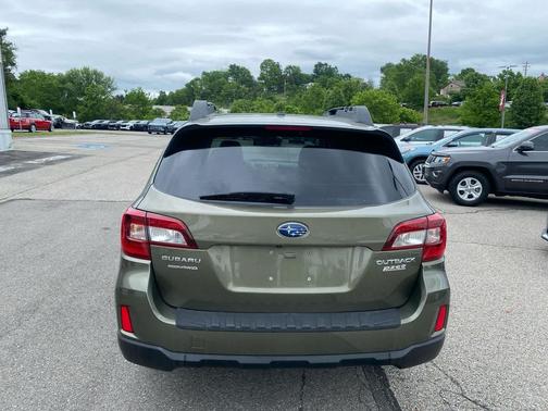 Wilderness Green Metallic 2015 Subaru Outback 2.5i Premium