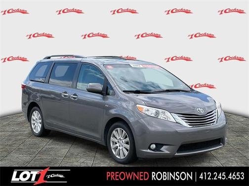 2017 Toyota Sienna XLE