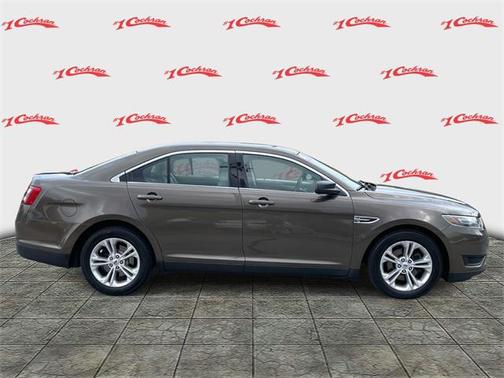 2016 Ford Taurus SE