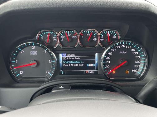 Shadow Gray Metallic 2019 Chevrolet Suburban LT