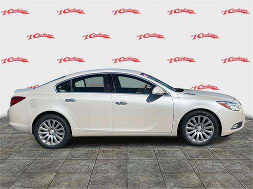 2012 Buick Regal Premium 1