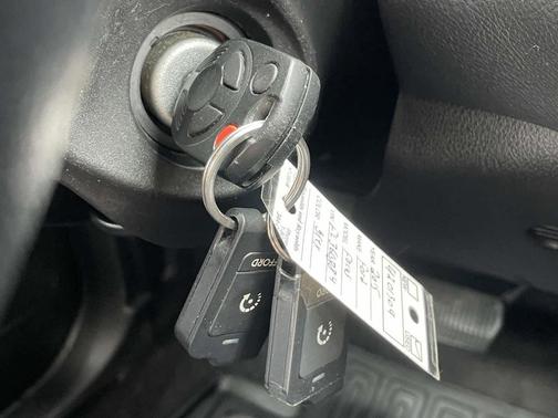 Magnetic 2015 Ford Focus SE