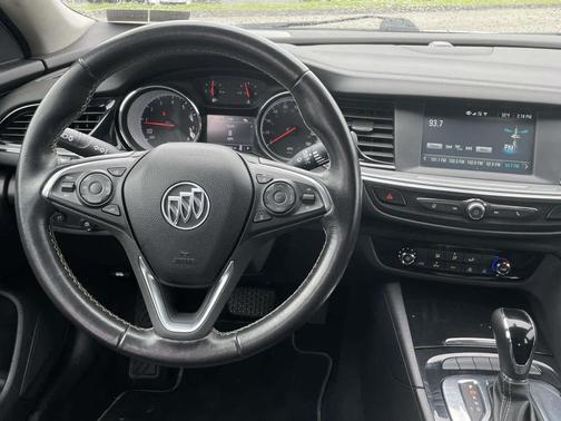 Quicksilver Metallic 2018 Buick Regal Sportback Preferred
