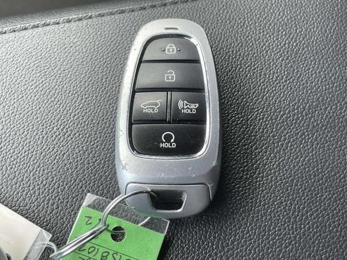 Black Pearl 2024 Hyundai TUCSON Plug-In Hybrid SEL