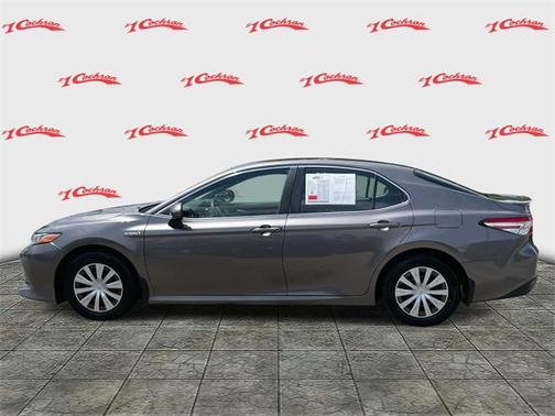 2018 Toyota Camry Hybrid LE